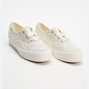 Never worn brand new! 8.5 white sparkle Kate Spade Keds✨🤍
